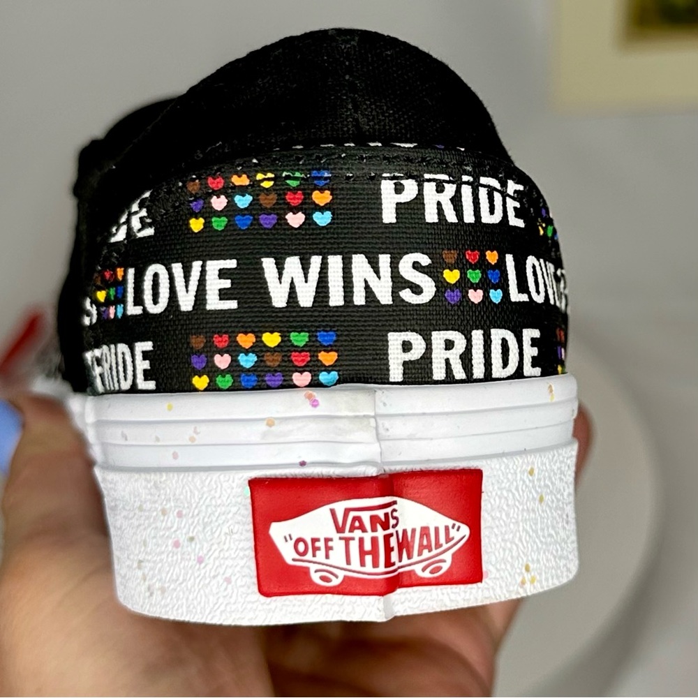 NWT Vans Asher PRIDE Black/Multicolor Glitter Slip-on Skate Sneakers Size 6.5 - Picture 8 of 8
